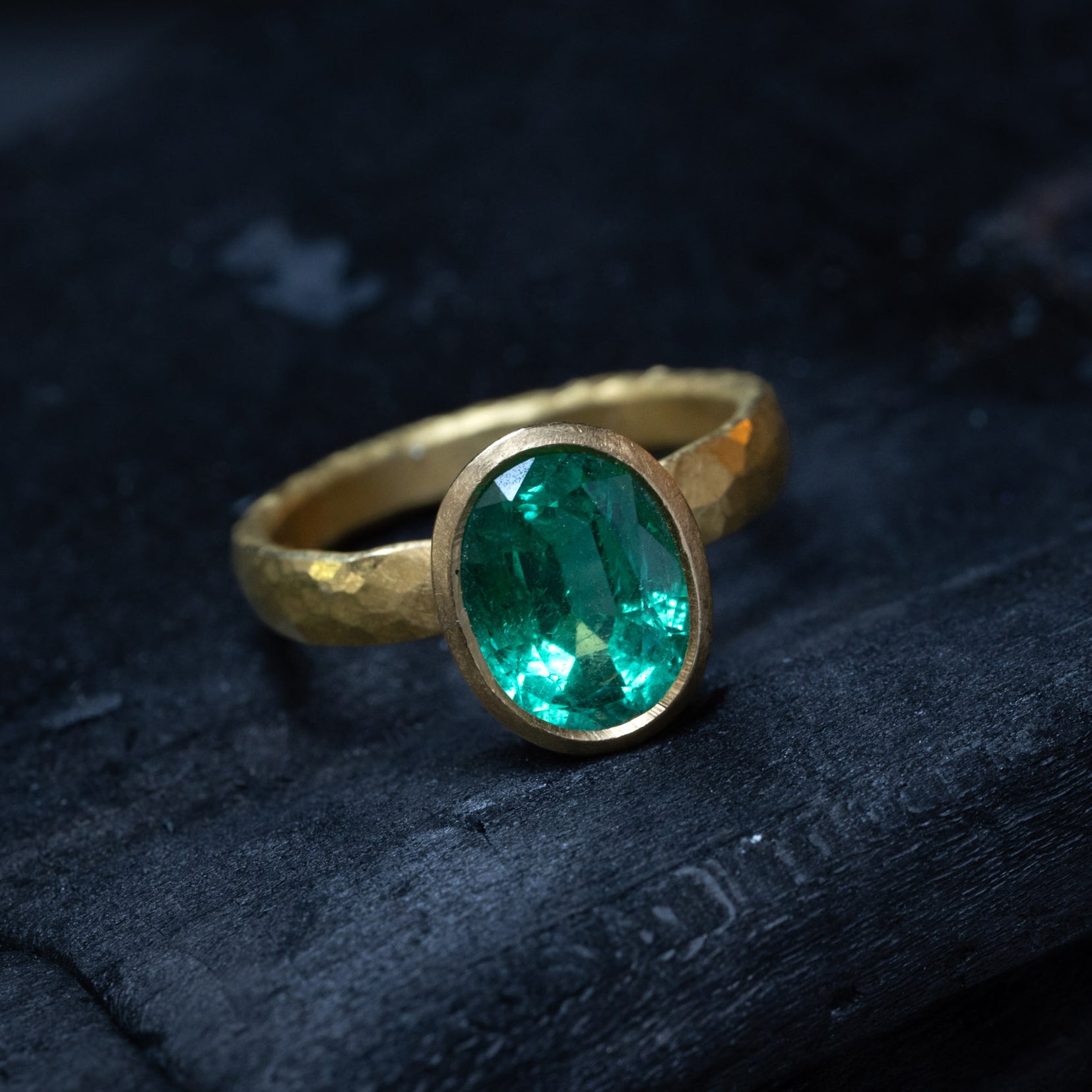 Oval Emerald Ring