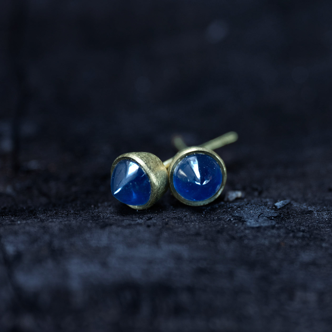 Cabouchon Sapphire Earrings
