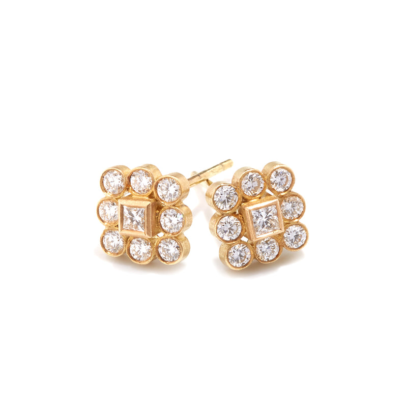 18ct Gold Diamond Flower Earrings
