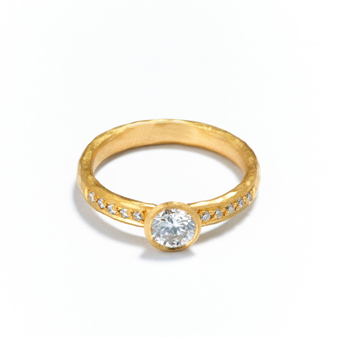 Gold  Diamond Ring with Shoulder Diamonds