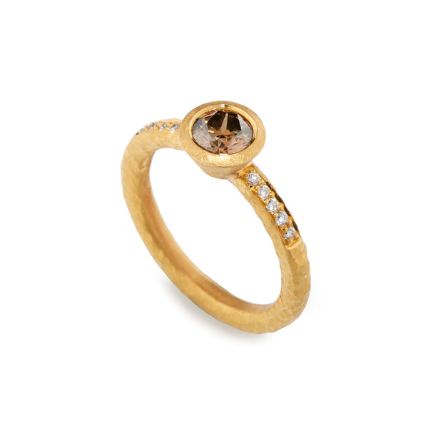Pinched Gold Cognac Diamond Ring with Shoulder Diamonds